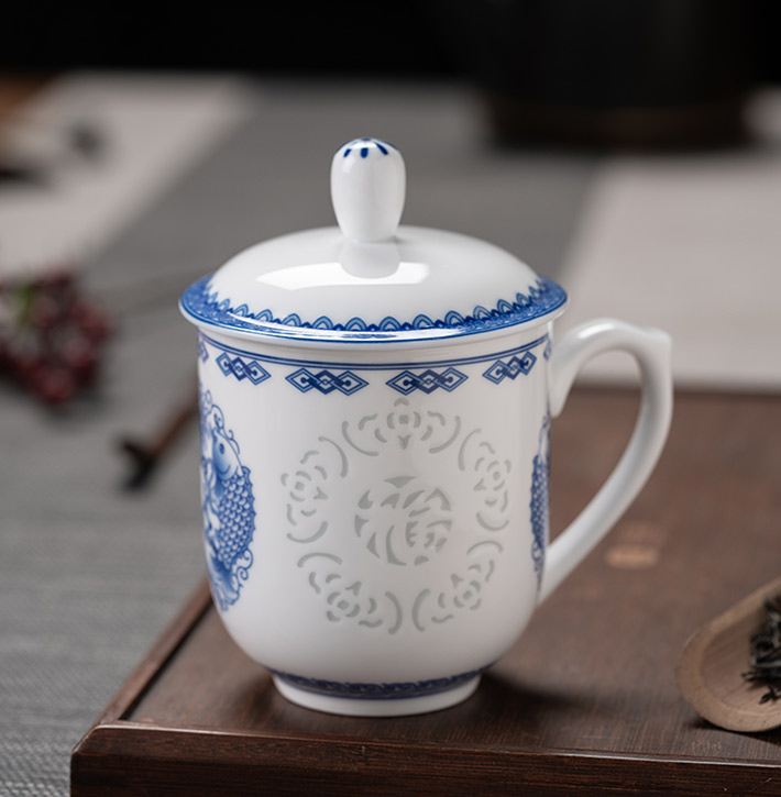 福玲珑杯鱼-产品中心-景德镇陶瓷集团有限责任公司