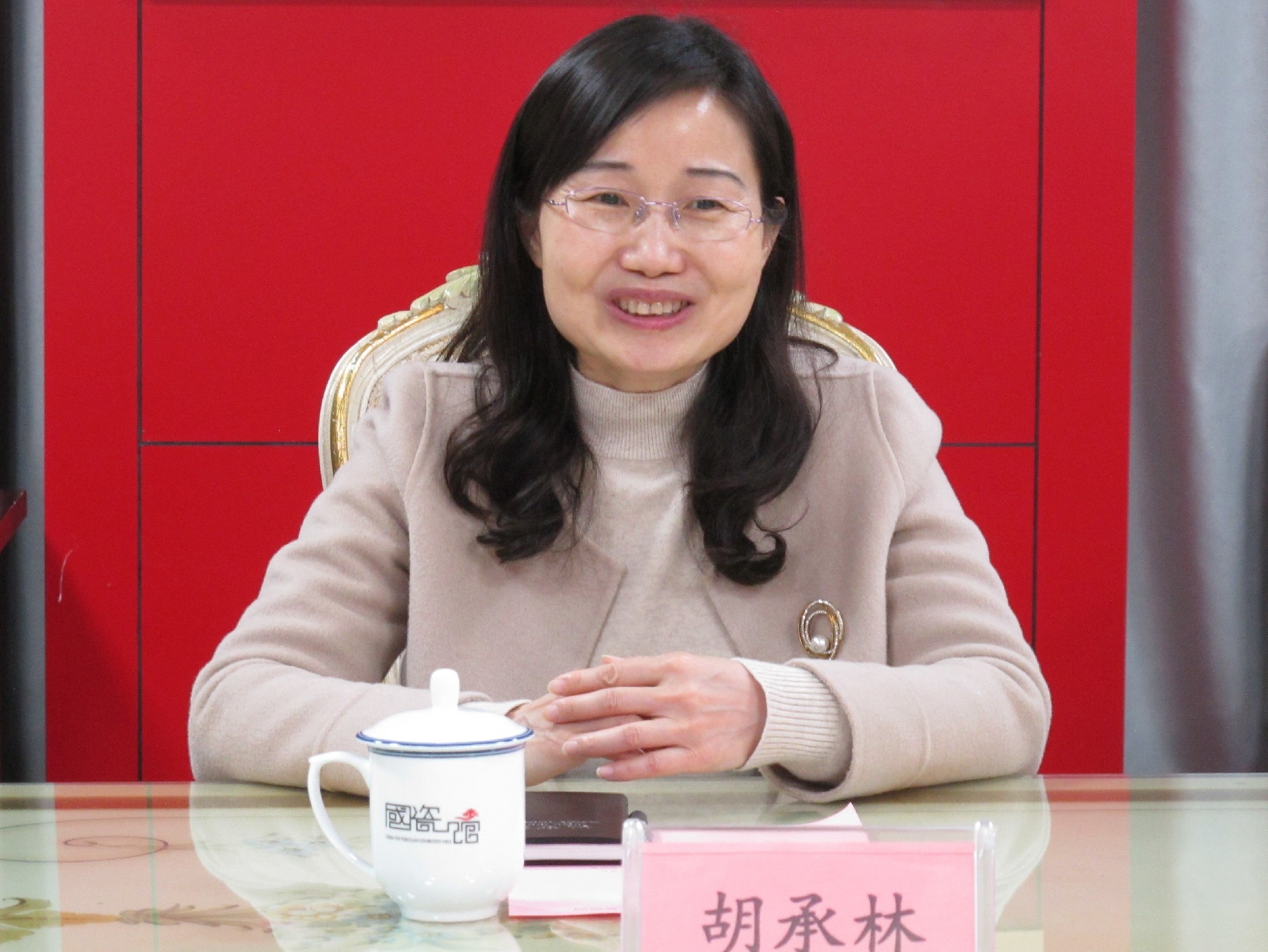 江汉大学美术学院党委书记胡承林一行到景陶集团调研-公司动态-景德镇陶瓷集团有限责任公司