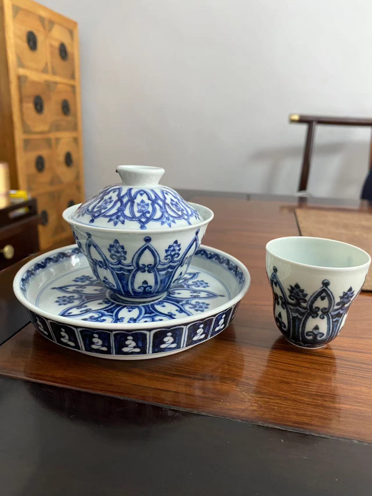 赵子润-国瓷红叶画院-景德镇陶瓷集团有限责任公司